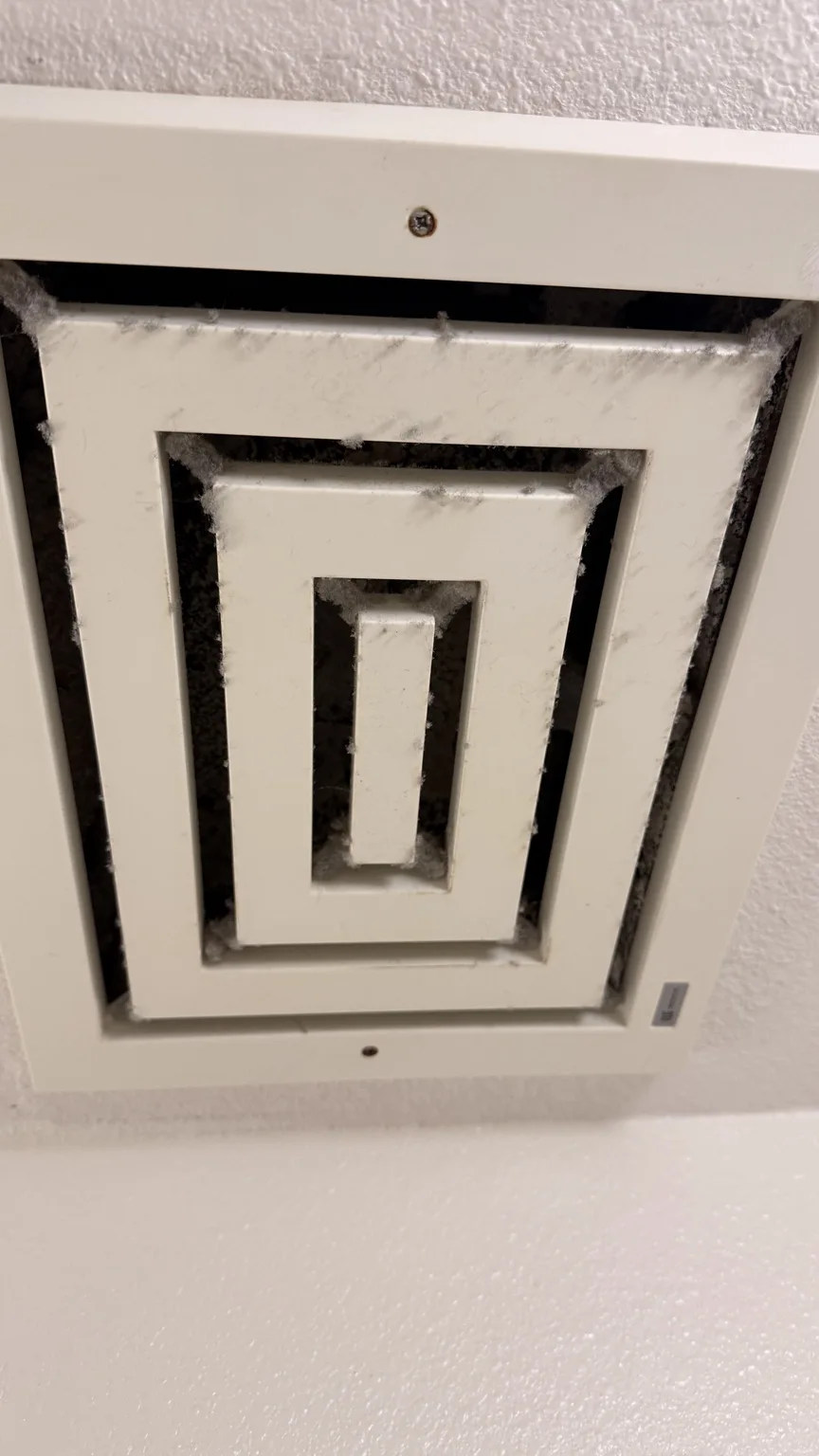 Air vent grille before the documented Move-Out Cleaning detail in Pearl City.